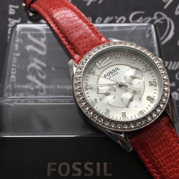 FOSSIL rhinestone watch w/ 9 interchangeable bands - Picture 2 of 8